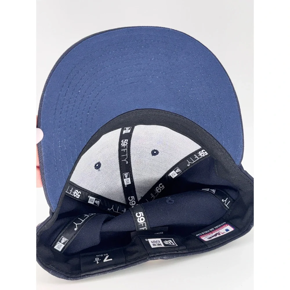New Era Texas Rangers 59FIFTY Fitted Hat 7 1/8 Navy Blue MLB Cap TX Logo